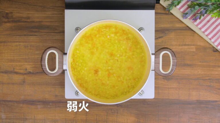 「さけチー」ロールキャベツのコンソメスープ