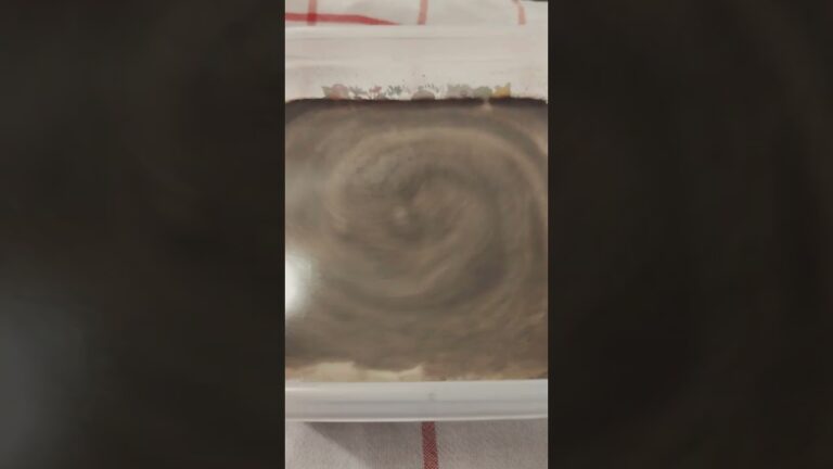 黒ゴマ牛乳ゼリー プルプル