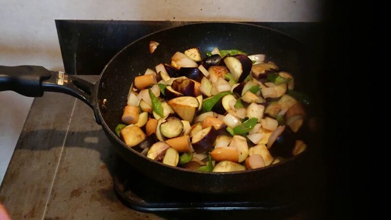 ５分クッキング　旬の野菜で料理　ナス　ピーマン　玉ねぎ