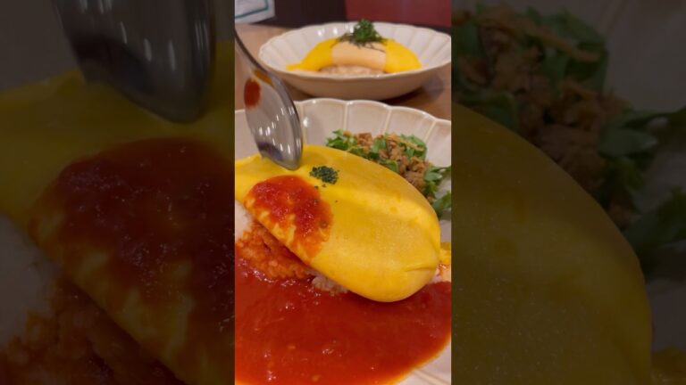 【大阪・京橋】バターライスの上にとろっとろの半熟卵をのせたオムライス😋ソースの相性も抜群で絶妙に美味しい　#オムライス #大阪グルメ