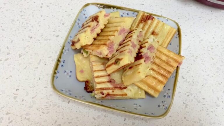 用三明治机做简易帕尼尼