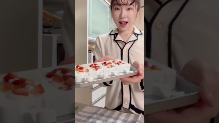簡単すぎ。小腹が空いた時のおやつはコレ🍓 #いちご #ヘルシースイーツ #手作りおやつ