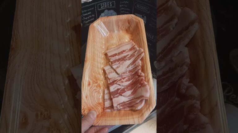 今回はキャベツのケチャップ炒めとお味噌汁です⑥ キャンプにはオススメ料理です⛺🍀お弁当にもオススメですよ🌟栄養たっぷりなので成長期にも体に良い料理です🍴🥗 #shorts