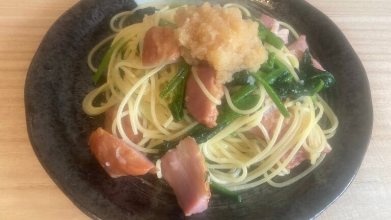 ベーコンとほうれん草、ペペロンチーノ風おろしぽん酢パスタ