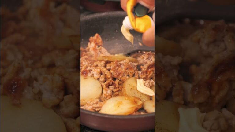 【飯テロ】この豚肉じゃがチーズがめちゃくちゃ美味かった件について #food #cooking #chicken #recipe #料理動画 #料理 #料理男子 #肉じゃが