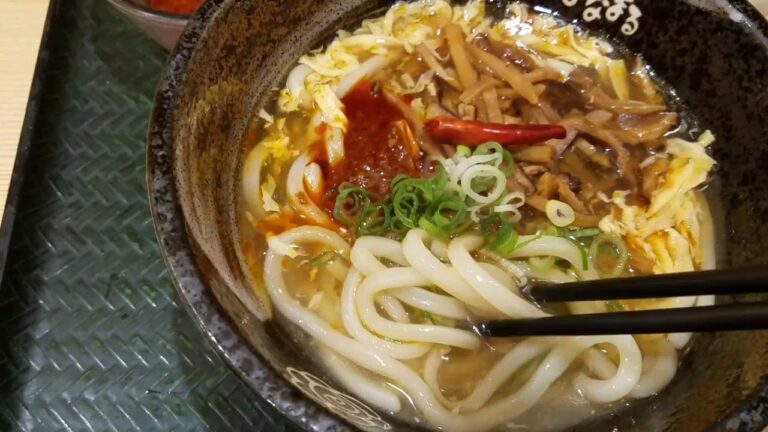 八王子 はなまるうどん ビリビリサンラーうどん 有吉弘行のダレトク 八王子グルメ 食べ歩き イートイン ランチ 激辛 うどん らーめん俳優 安野アデン秀之 ラーメンマニア アンバサダー