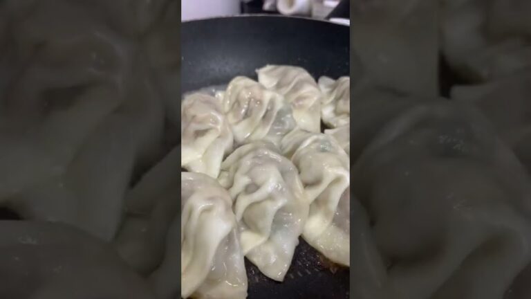 【簡単パパ飯】パリッと美味しい。しそ餃子#shorts