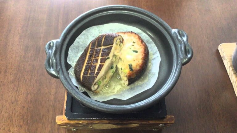 とってもジューシーな日田温泉 亀山亭ホテル名物 やまなみ椎茸雉南蛮ステーキ