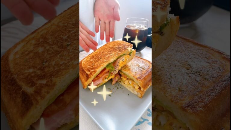 朝食は、ブロックベーコン使って具沢山なホットサンド。 #cooking #food #レシピ #morning #朝ごはん