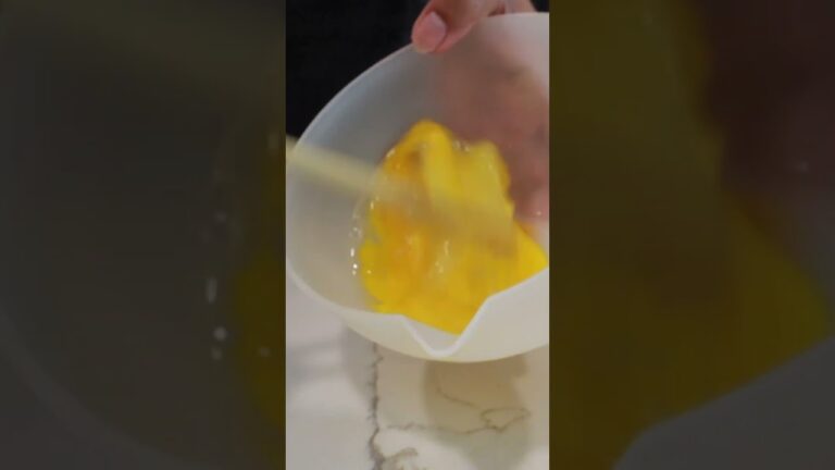 Tofu and Egg Donburi 卵とじ豆腐丼