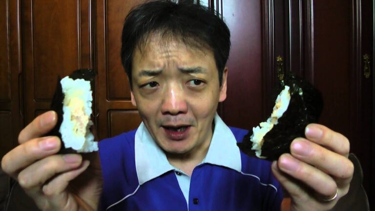 ファミリーマートのおにぎり シーチキンマヨネーズ