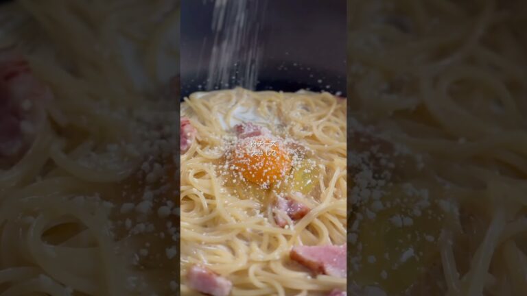 🍳生クリームなしで濃厚！ソースたっぷりカルボナーラ⁡⁡　※詳しくはコメント欄やInstagramで公開中　#ワンパンパスタ