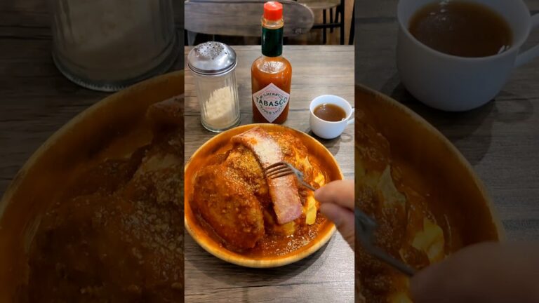 ちゃっぷまん オムナポリタンにハンバーグ ・厚切りベーコン・ミートソースの贅沢スパゲッティー 神戸 メトロこうべ お一人様用すぱげてぃ専門店