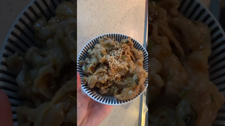 食べるラー油豚バラ丼主婦のぼっちご飯 #豚バラ肉 #食べるラー油 #ネギ #丼レシピ #ズボラ飯