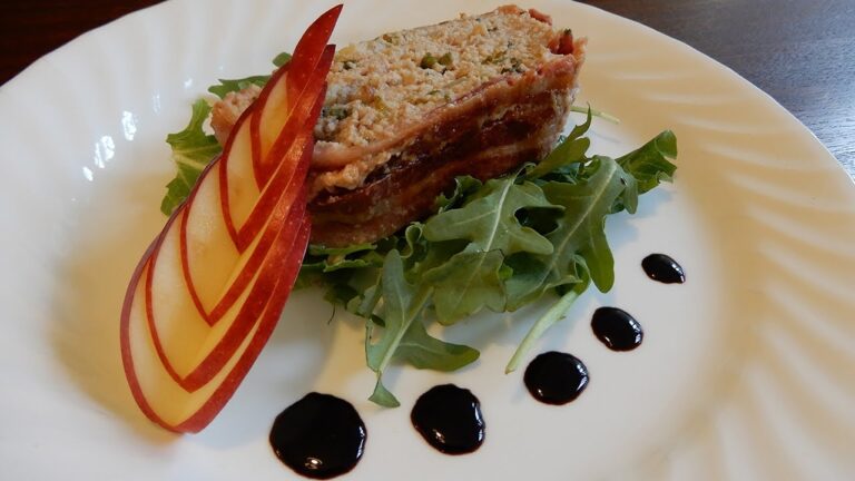 【難易度★★★✩✩】豚肉とりんごのミートローフ ふわふわで、甘酸っぱさがあふれだす　新しい味の大発見！