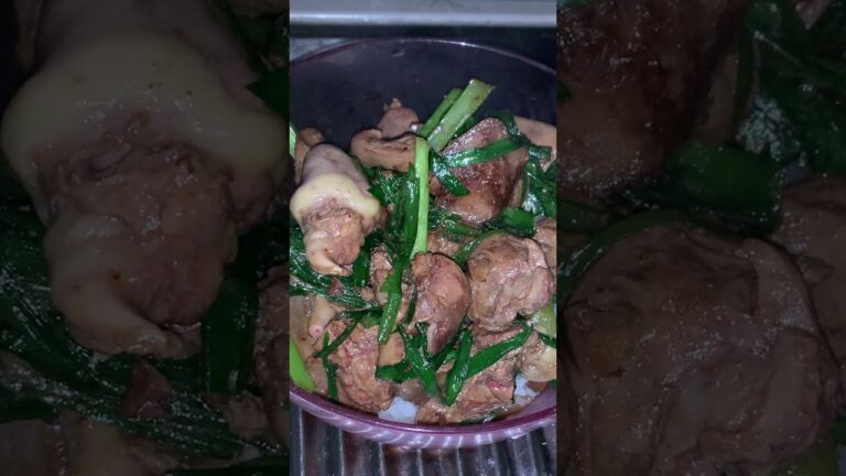 一人暮らし男子の自炊テクニック【レバニラ丼】#Shorts