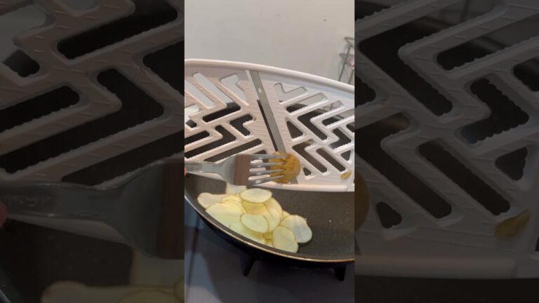 10万回再生⁉️1番安全なジャガイモのスライス方法｜How to slice potatoes #ショート #shorts #ライフハック #lifehacks #簡単レシピ