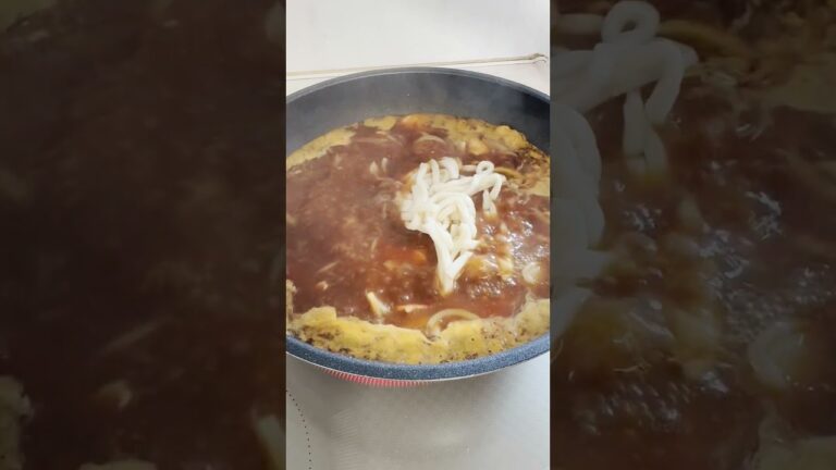 超簡単10分で激ウマ夏にぴったり！🍅で鶏卵カレーうどん🍜　＃クマおばさんのがんばらん晩ごはん