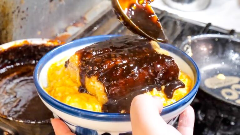 超厚切り大盛りカツ丼で働く男たちの胃袋をパンパンにさせる！絶対に食べたい東海のカツ丼３選Katsudon - Japanese Street Food