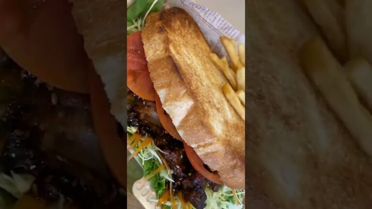 【ディナー】Natural cafe Drop in バゲットサンド(L)味噌てりやきチキン(フライドポテト付き)