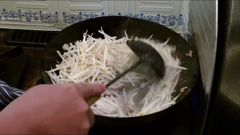 【料理動画】 もやし炒めを作ってみた　キッコーマン うちのごはん もやしねぎ味噌炒め