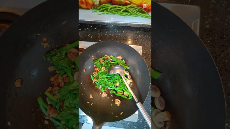 20250709 - [Oppo Reno 10 Pro] Shorts - Part 1, making baby kailan with mushrooms, frying tofu