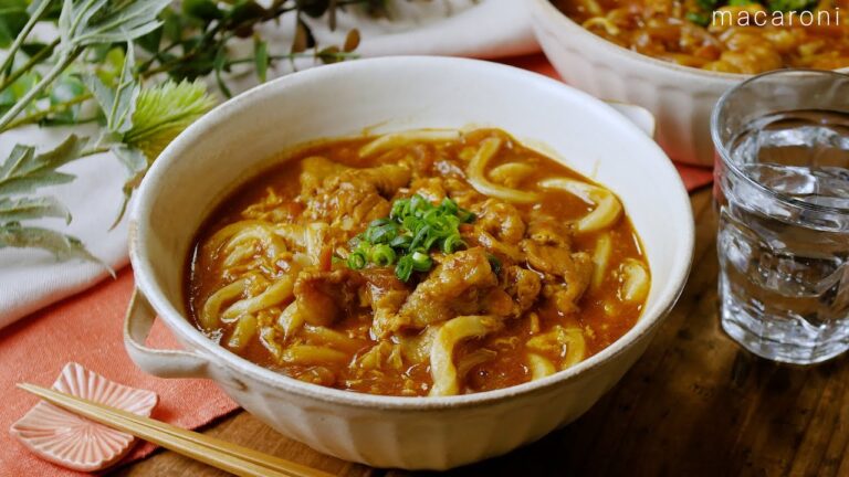 【トマたまカレーうどん】トマトの旨味と濃厚なカレーが相性抜群!卵トロトロ♪