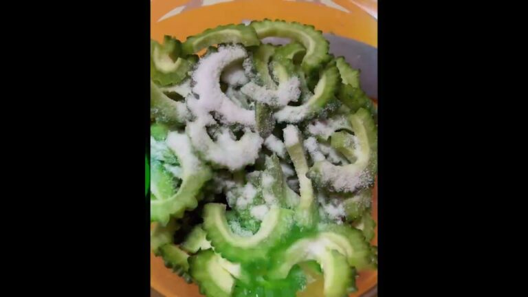 お友達から、いただいたゴーヤで佃煮作ったよ