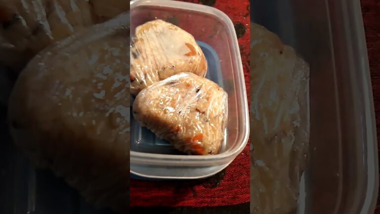 炊き込みご飯のおにぎりです★山菜のおにぎりです🍙