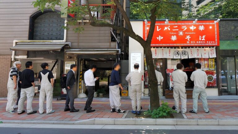 働く男たち３００人が殺到！ラーメンとレバニラをかっ食らう東京行列町中華に密着丨Egg Fried Rice-Wok Skills In Japan