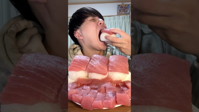 コメント返信しながら巨大まぐろ寿司作った #料理 #寿司 #マグロ