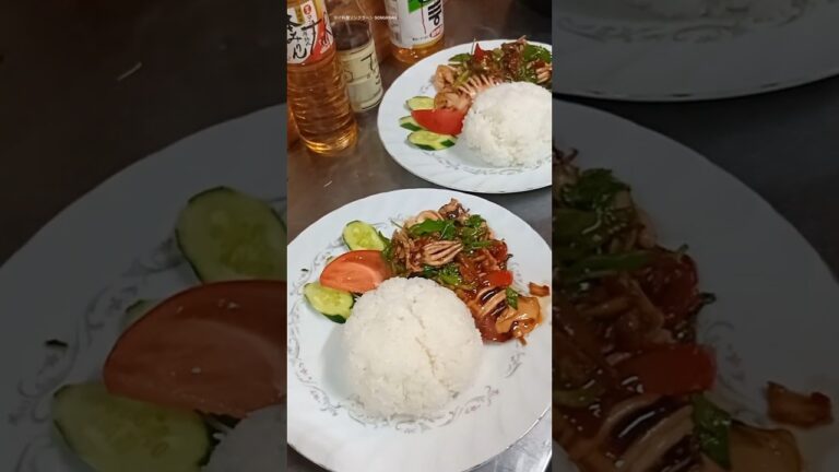 กระเพราปลาหมึก