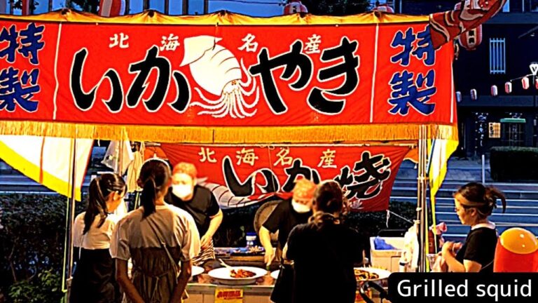 【女店主】なぜか女性客が多い"イカ焼き屋台"  Grilled squid stall made by a Japanese woman