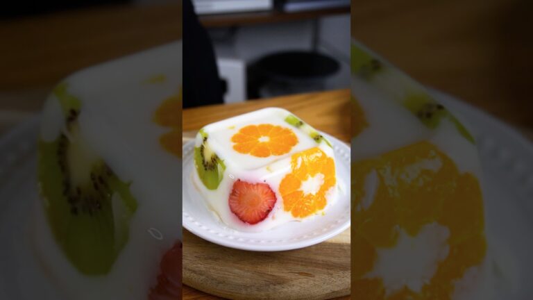 材料4つ！タッパーでフルーツ牛乳寒天の作り方！#food