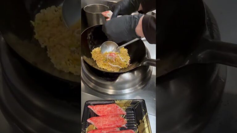 魅惑のカニカマチャーハン/毎日炒飯 #cooking #日常食 #food #日々のごはん #friedrice #日々の料理 #egg #毎日ごはん #recipe #半チャーハン