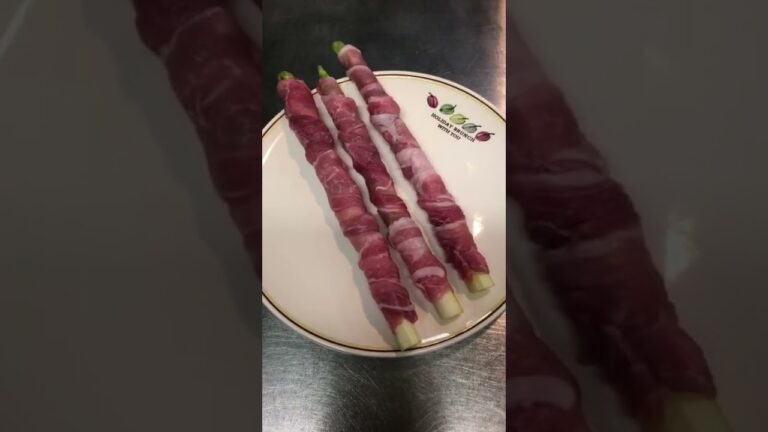 1本丸ごと長〜いアスパラの肉巻き　 #shorts  #ショート  #アスパラ肉巻き