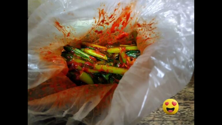 @小松菜の即席キムチ漬け(作り方は概要を見てください！)