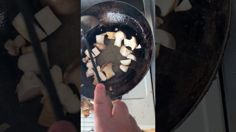 牛丼ときのこのオイスターソース炒め弁当作るよ