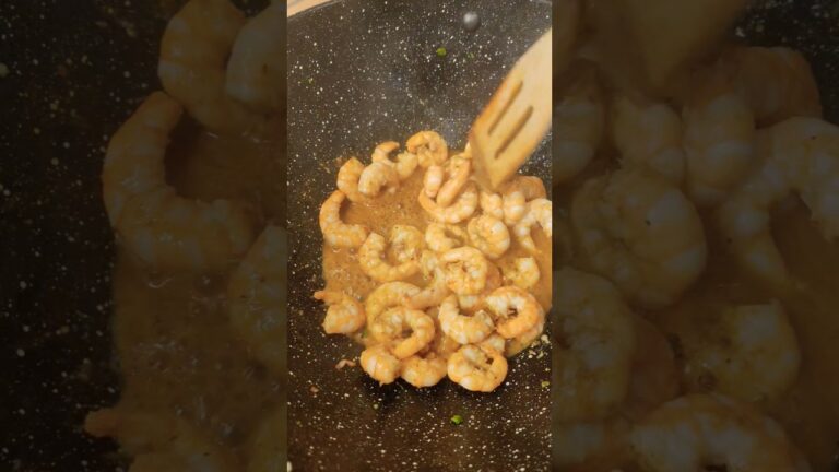 that retro feel of home cooking shrimps and veggies in Łódź, Poland #shrimps #poland #łódź