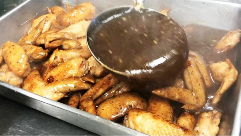 【豉汁鶏翅】 手羽先の蒸し煮込み  Steamed stew chicken wings.