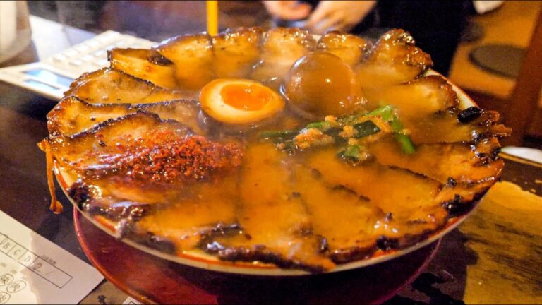 １５席に４００人が無限殺到する驚愕ニンニク焼豚ラーメン屋がすごい！岐阜中華３選