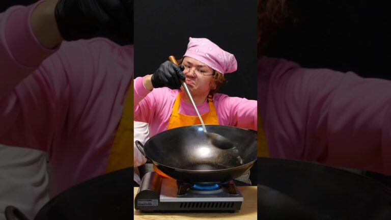 シェフVS主婦【パラパラ炒飯対決!?】#shorts #PR_味の素#香味ペースト#チャー活