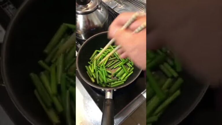 【美味しそうな音】漢めし‼️ニンニクの芽炒め😎たまんね〜💕#shorts