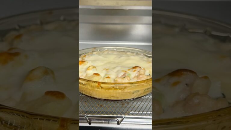 プロ素人料理人が作る、鶏肉とほうれん草の濃厚クリームグラタン #cooking #gratin #グラタン #ほうれん草 #鶏肉 #shorts