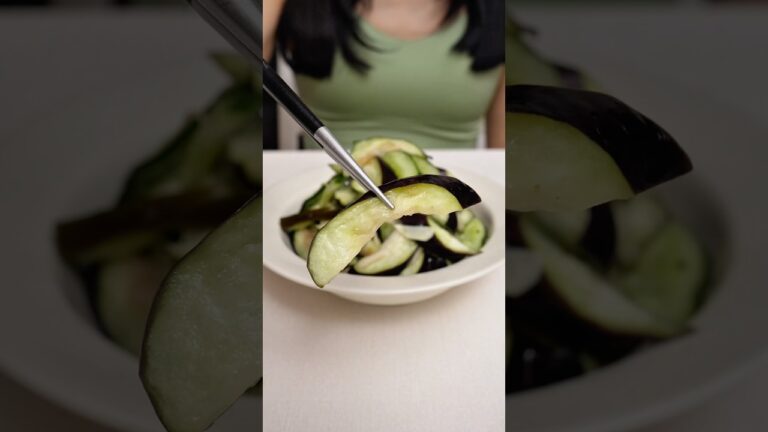 切って袋に入れるだけ🍆🥒カリポリやみつきのナスときゅうりのお漬物