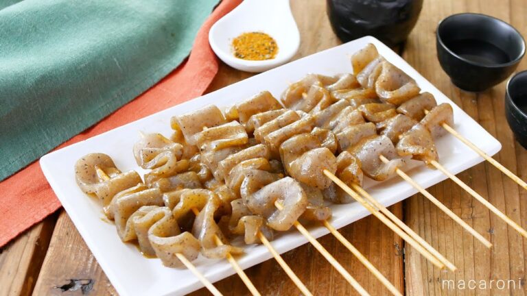【串こんにゃくのみそ煮込み】こんにゃく1つで絶品おつまみ！味噌だれがしみしみ♪｜macaroni（マカロニ）