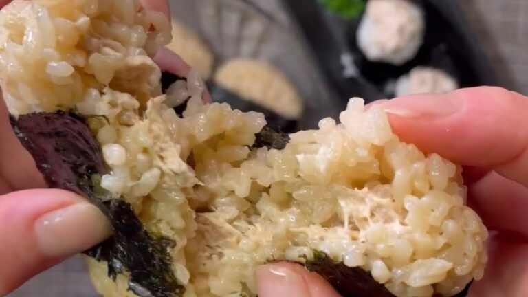 【手作りおにぎり】再現レシピ！あのコンビニの味！和風シーチキンマヨネーズおにぎり【riceball】
