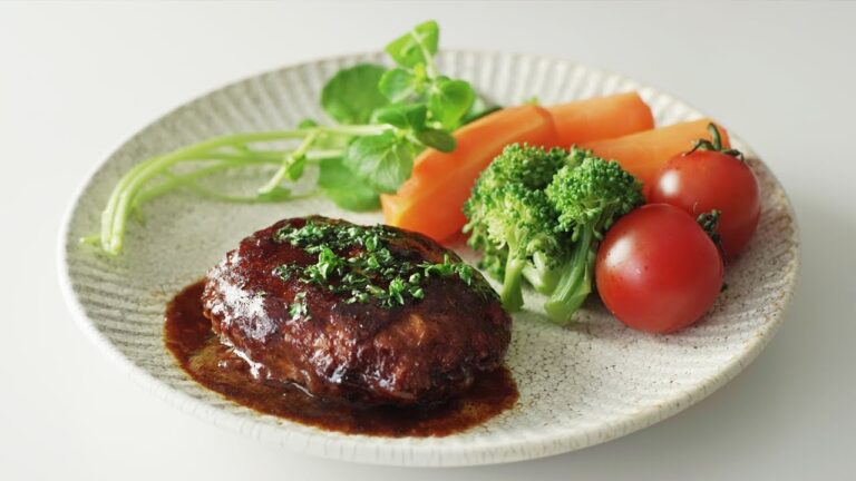 【中からとろ〜り🧀】セブンプレミアム5種のチーズ入りハンバーグ