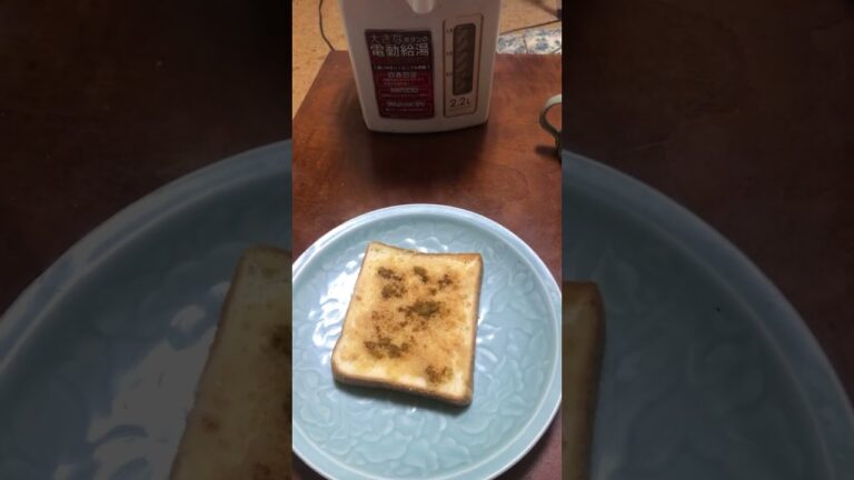 カレー粉で出来るガーリックカレー粉粉チーズトーストの完成