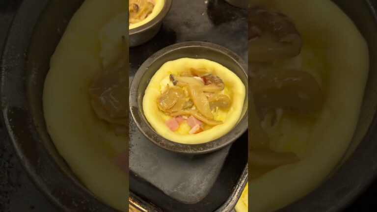 【秋の味覚】きのこのキッシュ🍄 #パン #パン屋 #shorts